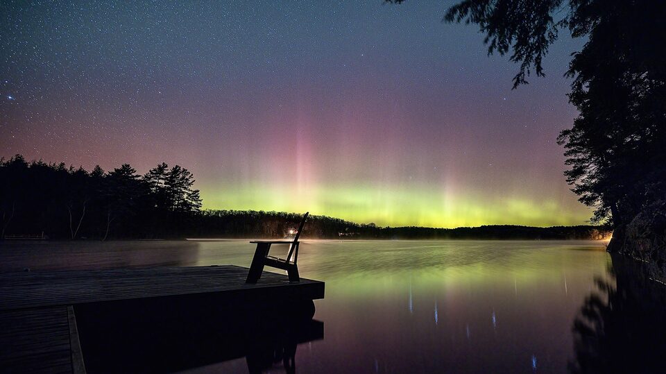 Enjoy the night-time aurora lights in Canada with the help of OnStar apps and services.
