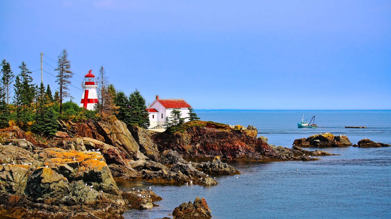 Go Leaf Peeping with OnStar: Bay of Fundy.