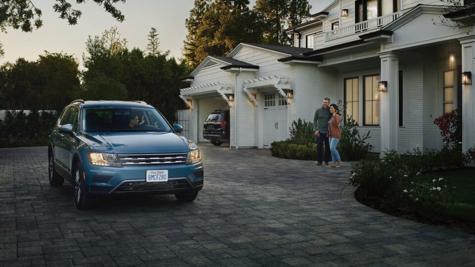 Un couple en sécurité ce jour de la Saint-Patrick avec OnStar.